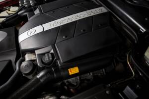 Image 42/45 of Mercedes-Benz SL 280 "Final Edition" (2001)