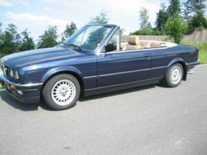 Bild 44/50 von BMW 325i (1989)