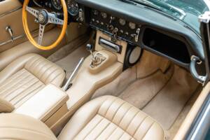 Image 22/48 de Jaguar Type E 4.2 (1965)