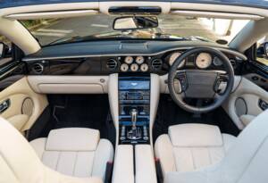 Bild 14/27 von Bentley Azure (2007)