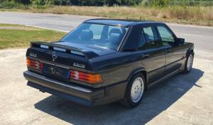 Imagen 5/30 de Mercedes-Benz 190 E 2.5-16 (1989)