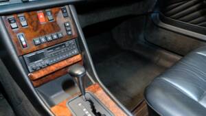 Image 12/34 of Mercedes-Benz 500 SEC (1991)