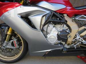 Bild 4/45 von MV Agusta F3 675 Serie Oro (2012)