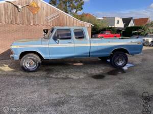 Image 6/44 of Ford F-250 (1978)