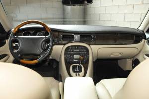 Image 15/32 de Jaguar XJR 4.0 (1999)