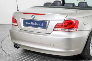 Immagine 26/50 di BMW 125i (2011)