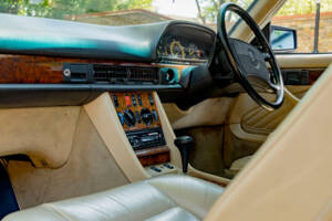 Bild 22/50 von Mercedes-Benz 500 SEC (1989)