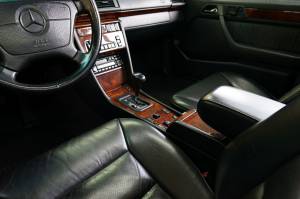 Bild 23/34 von Mercedes-Benz E 500 (1995)