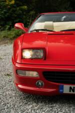 Image 18/28 of Ferrari F 355 Spider (1998)