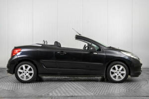 Bild 10/50 von Peugeot 207 CC 1.6 VTi (2009)