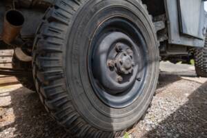 Image 19/50 de Land Rover 88 (1974)