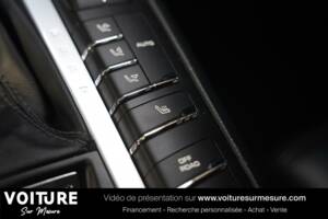 Image 16/29 de Porsche Macan Turbo (2017)