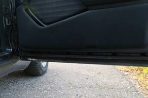 Image 60/63 of Mercedes-Benz 220 E (1993)