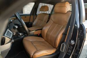 Image 31/50 de BMW 745Li (2001)