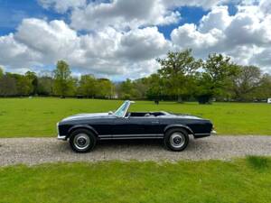 Image 12/55 of Mercedes-Benz 230 SL (1967)