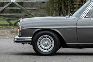 Image 26/36 of Mercedes-Benz 300 SEL 6.3 (1970)