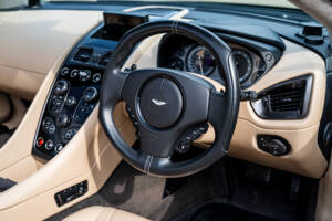 Immagine 23/35 di Aston Martin Vanquish (2017)