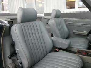 Bild 12/23 von Mercedes-Benz 560 SL (1989)