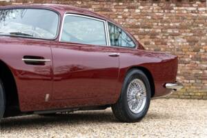 Image 30/50 de Aston Martin DB 5 Vantage (1965)