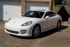 Bild 20/50 von Porsche Panamera 4S (2010)