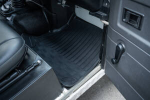 Immagine 73/97 di Land Rover Defender 90 (1995)
