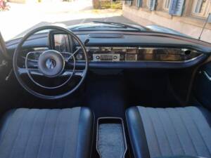 Afbeelding 10/25 van Mercedes-Benz 200 (1967)