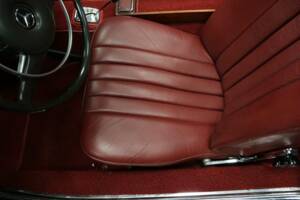 Bild 13/50 von Mercedes-Benz 250 SE (1968)