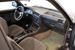 Image 35/40 of BMW 325ix (1989)