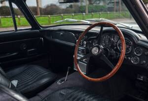 Bild 15/27 von Aston Martin DB 6 Mk II (1971)