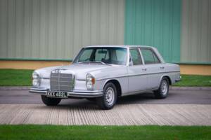 Immagine 7/34 di Mercedes-Benz 300 SEL 3.5 (1972)
