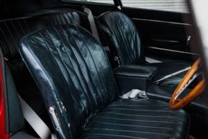 Image 23/46 of Jaguar E-Type (2+2) (1966)