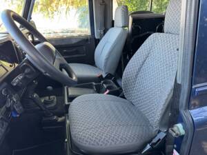 Bild 26/55 von Land Rover Defender 90 Heritage (2006)