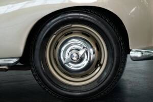 Immagine 28/50 di BMW 502 Baur (1955)