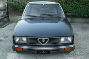 Image 3/40 of Alfa Romeo Alfetta 2.0 (1983)