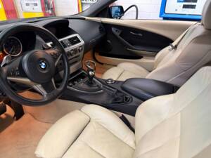 Image 16/19 de BMW 650i (2007)