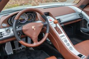 Image 3/50 de Porsche Carrera GT (2005)