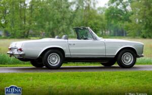 Image 13/49 of Mercedes-Benz 230 SL (1964)