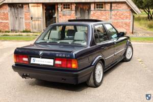 Image 8/82 of BMW 325ix (1989)