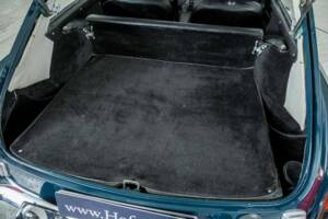 Imagen 37/50 de MG MGB GT (1972)