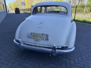 Afbeelding 6/50 van Mercedes-Benz 300 c (1956)