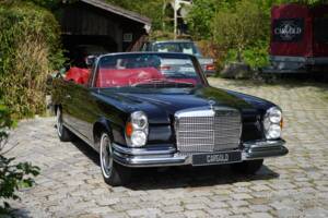 Imagen 36/53 de Mercedes-Benz 280 SE 3,5 (1970)