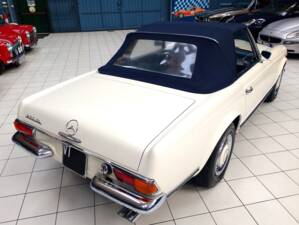 Bild 16/79 von Mercedes-Benz 230 SL (1965)