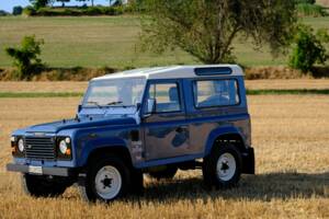 Bild 3/22 von Land Rover 90 (1988)