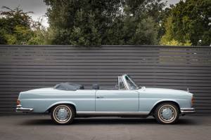 Image 5/39 of Mercedes-Benz 280 SE 3,5 (1971)