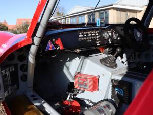 Image 14/17 of Ginetta G 4R (1965)