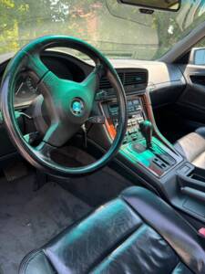 Image 11/11 of BMW 850i (1990)