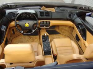 Afbeelding 21/100 van Ferrari F 355 Spider (1997)