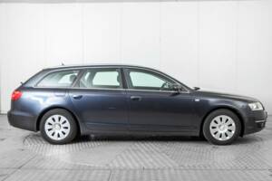 Immagine 10/45 di Audi A6 Avant 2.4 (2006)