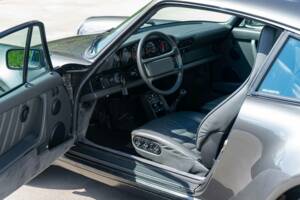 Imagen 8/33 de Porsche 911 Turbo 3.3 (1989)