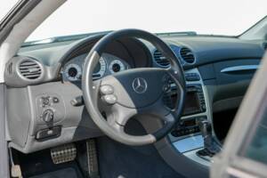 Bild 11/35 von Mercedes-Benz CLK 55 AMG (2003)